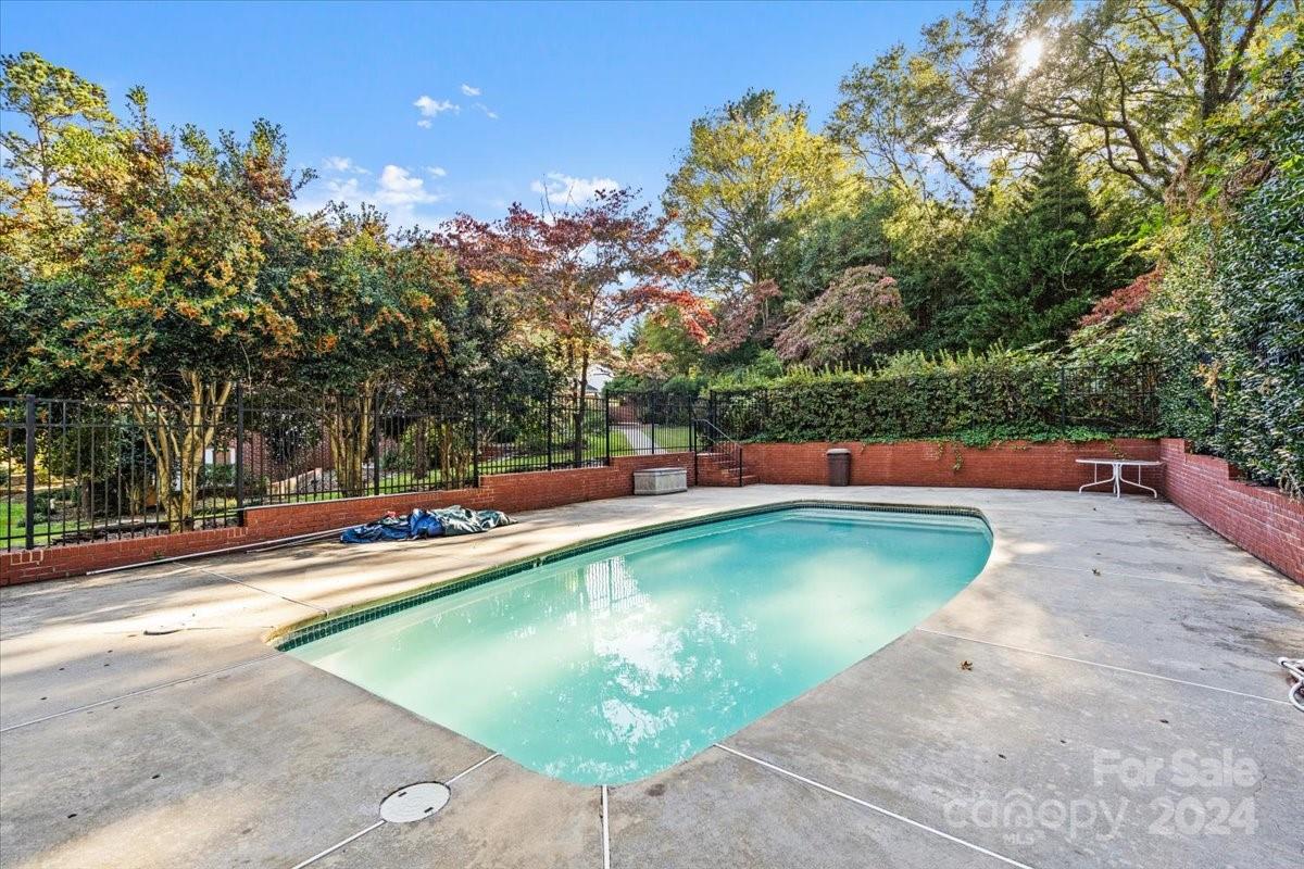 Sunny Hills - Residential