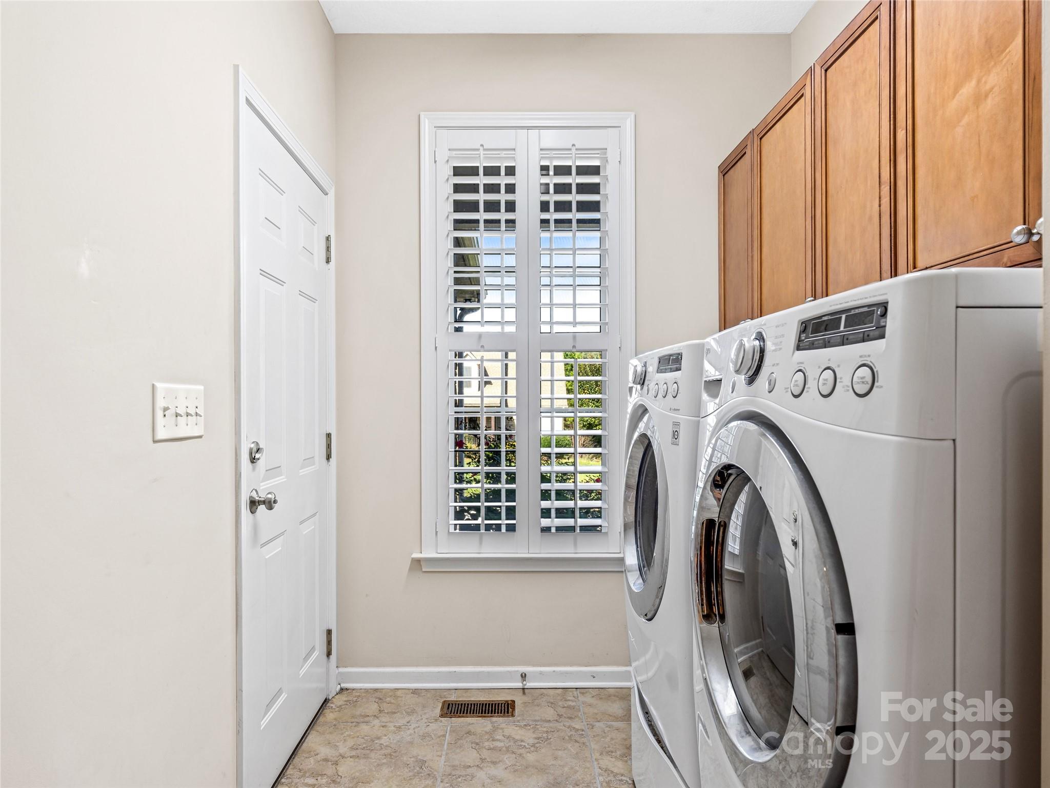 Rivercrest - Residential