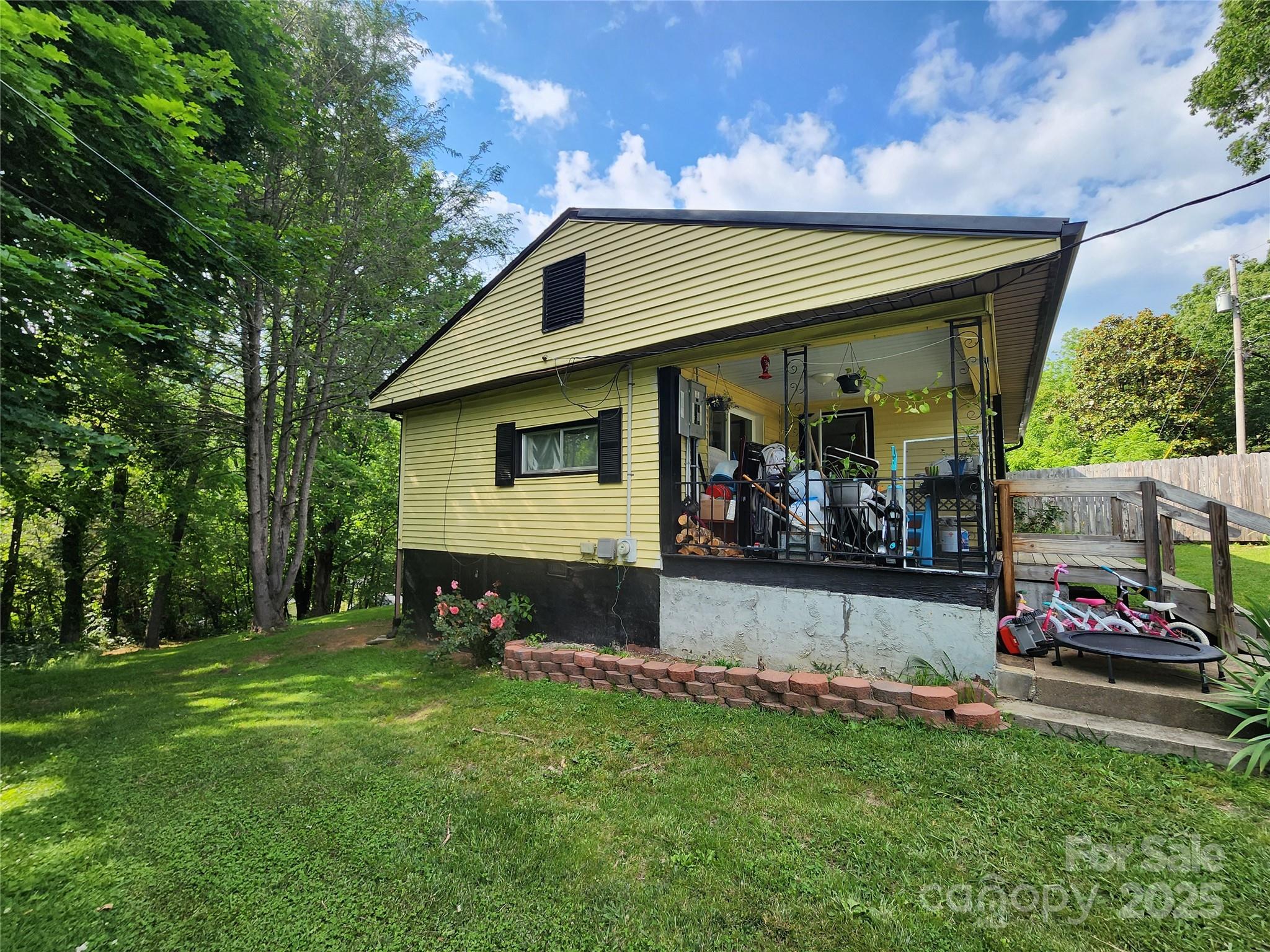165 Ray Street