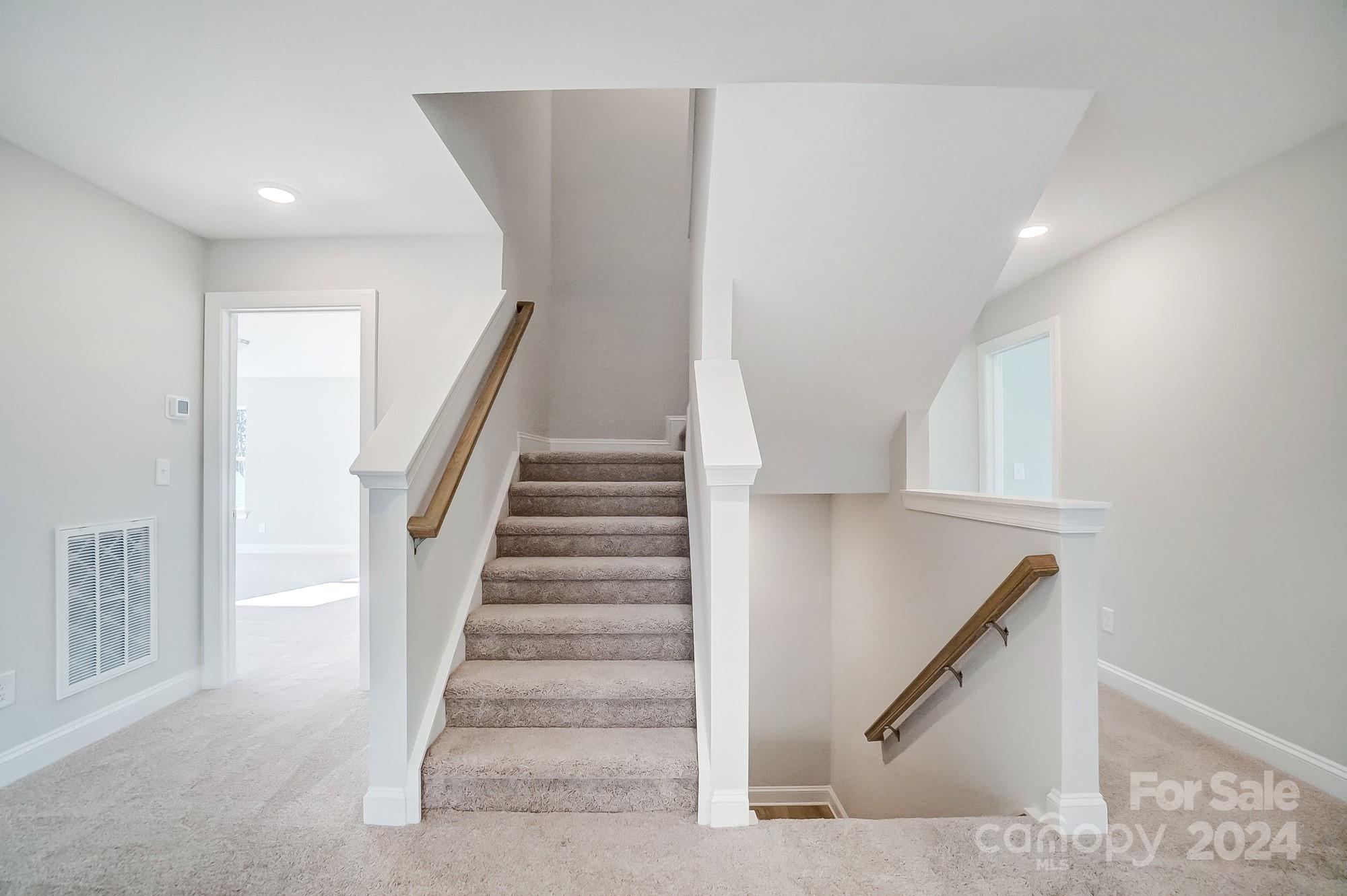 Hampton Woods - Residential