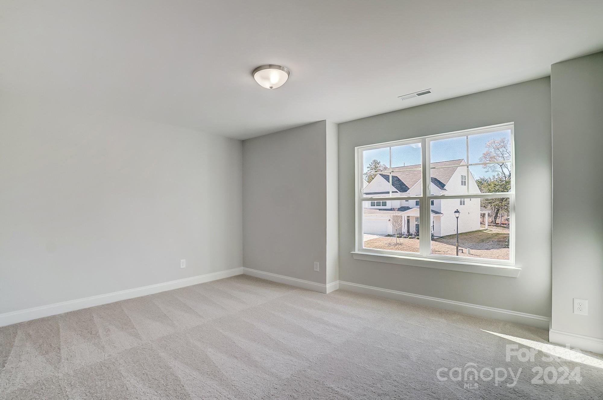 Hampton Woods - Residential