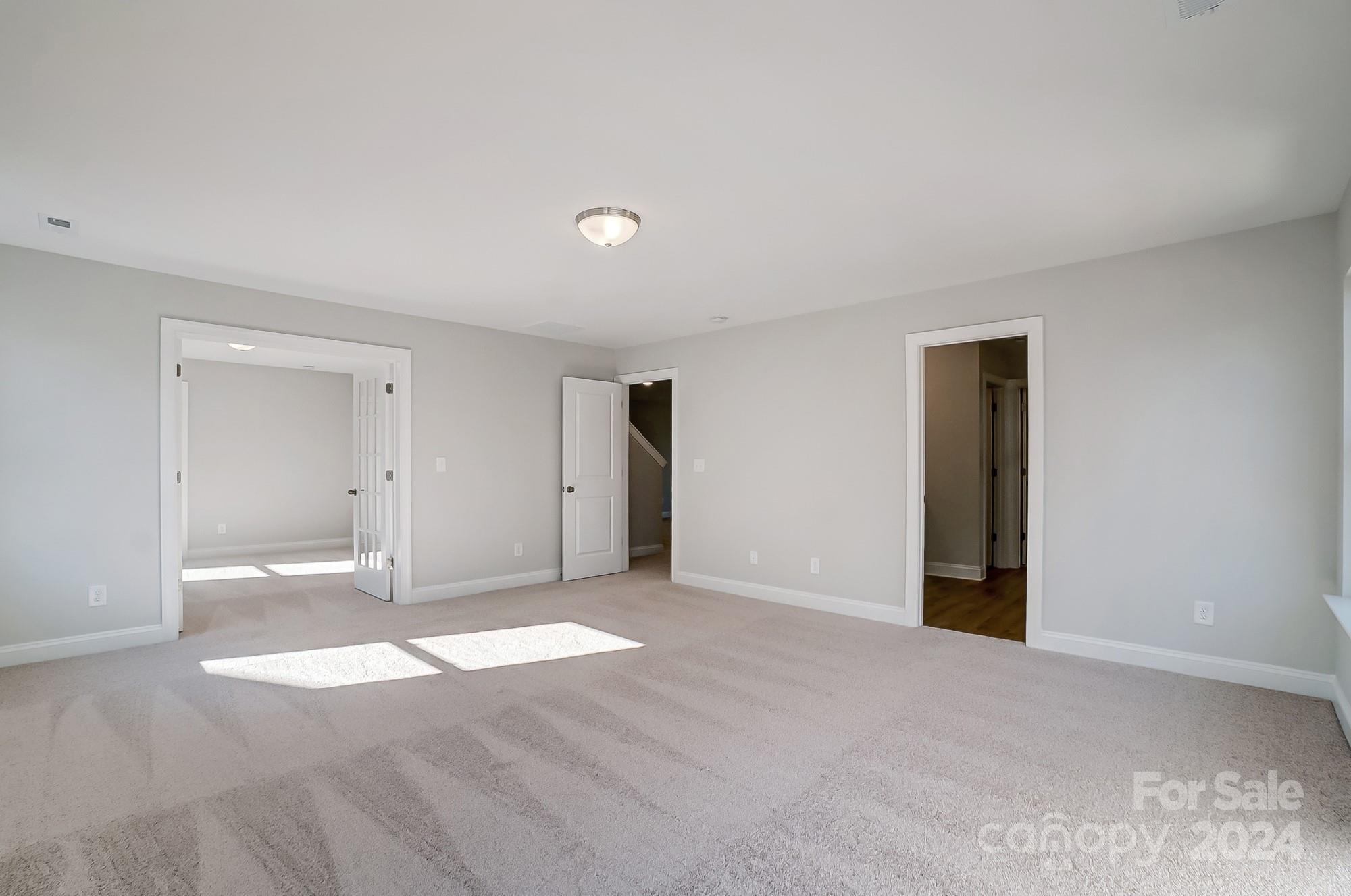 Hampton Woods - Residential