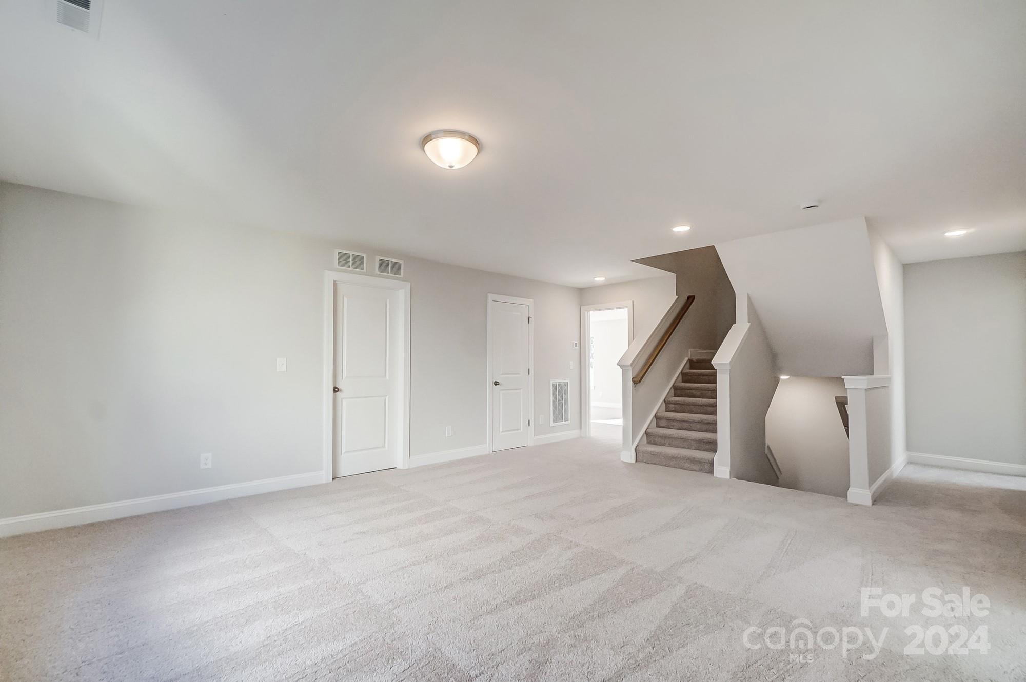 Hampton Woods - Residential