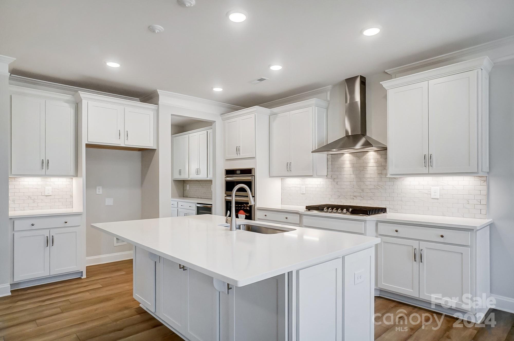 Hampton Woods - Residential