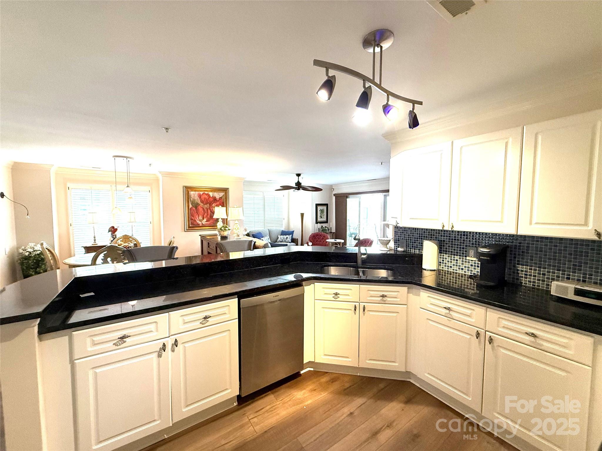 Spinnaker Point - Residential