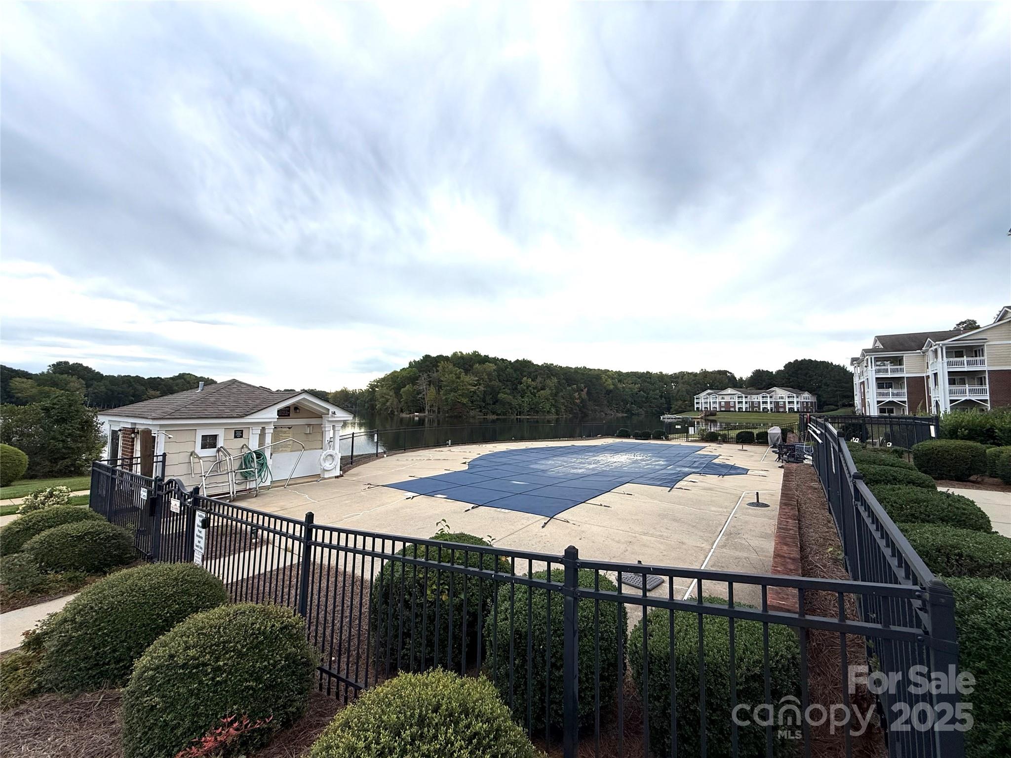 Spinnaker Point - Residential