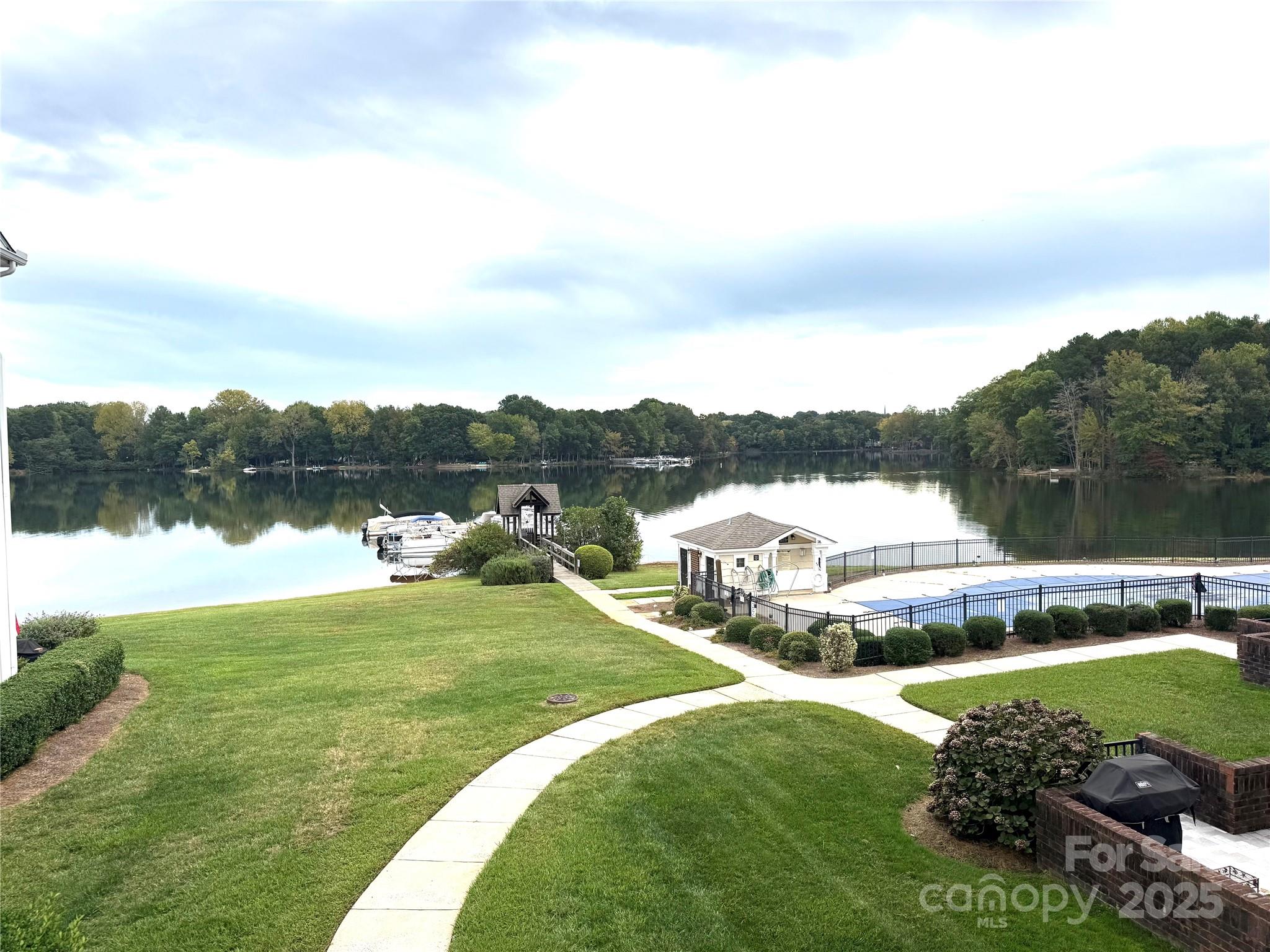 Spinnaker Point - Residential