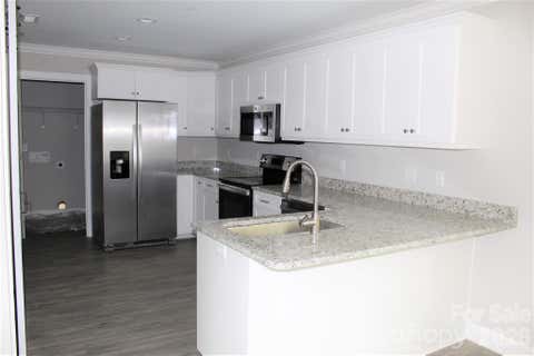 Photo of 5123 Hanging Rock Court, Hickory, NC 28601 (MLS # 4395807)