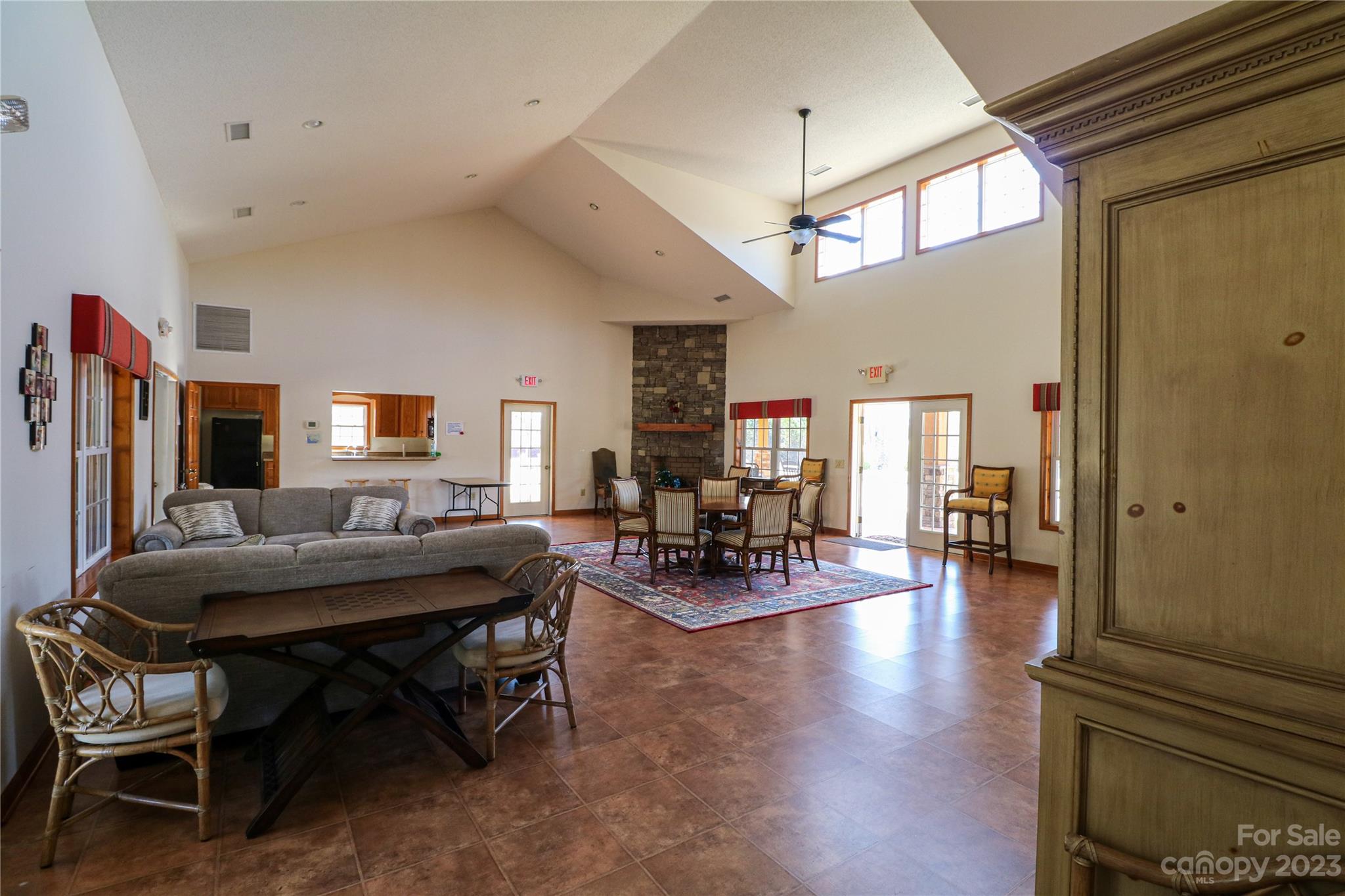 Sunset Pointe - Residential