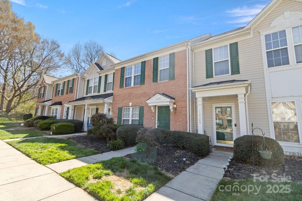 12207 Jessica Place