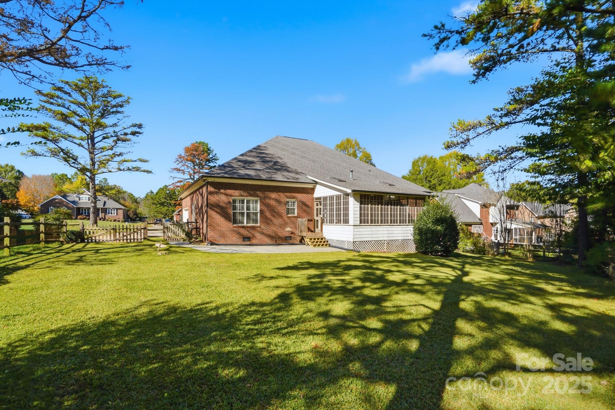 Meadowmere - Residential