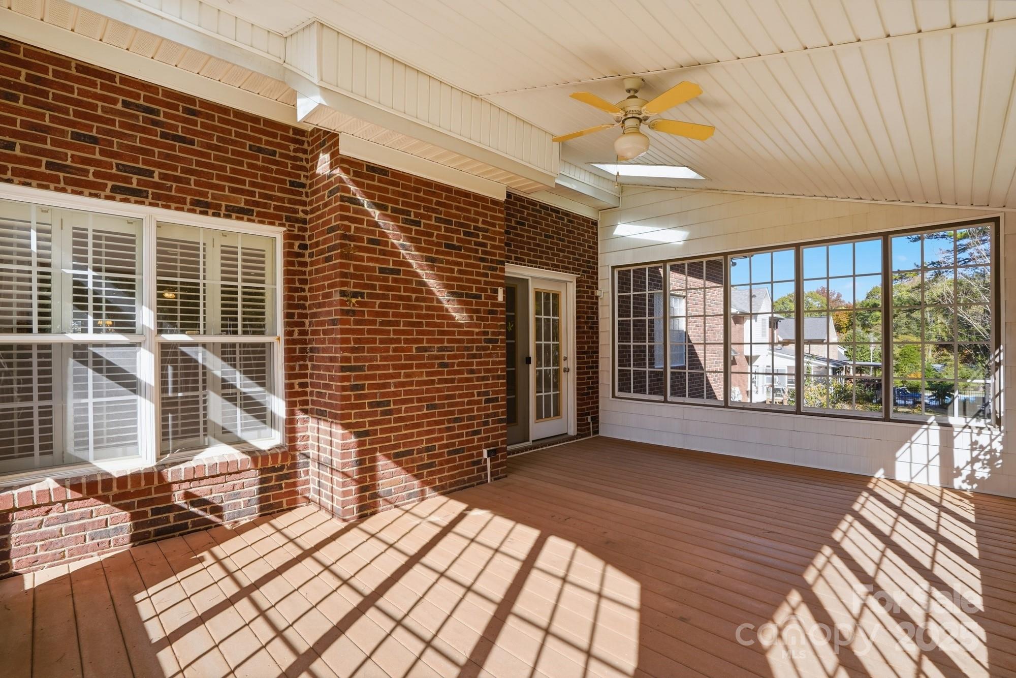 Meadowmere - Residential