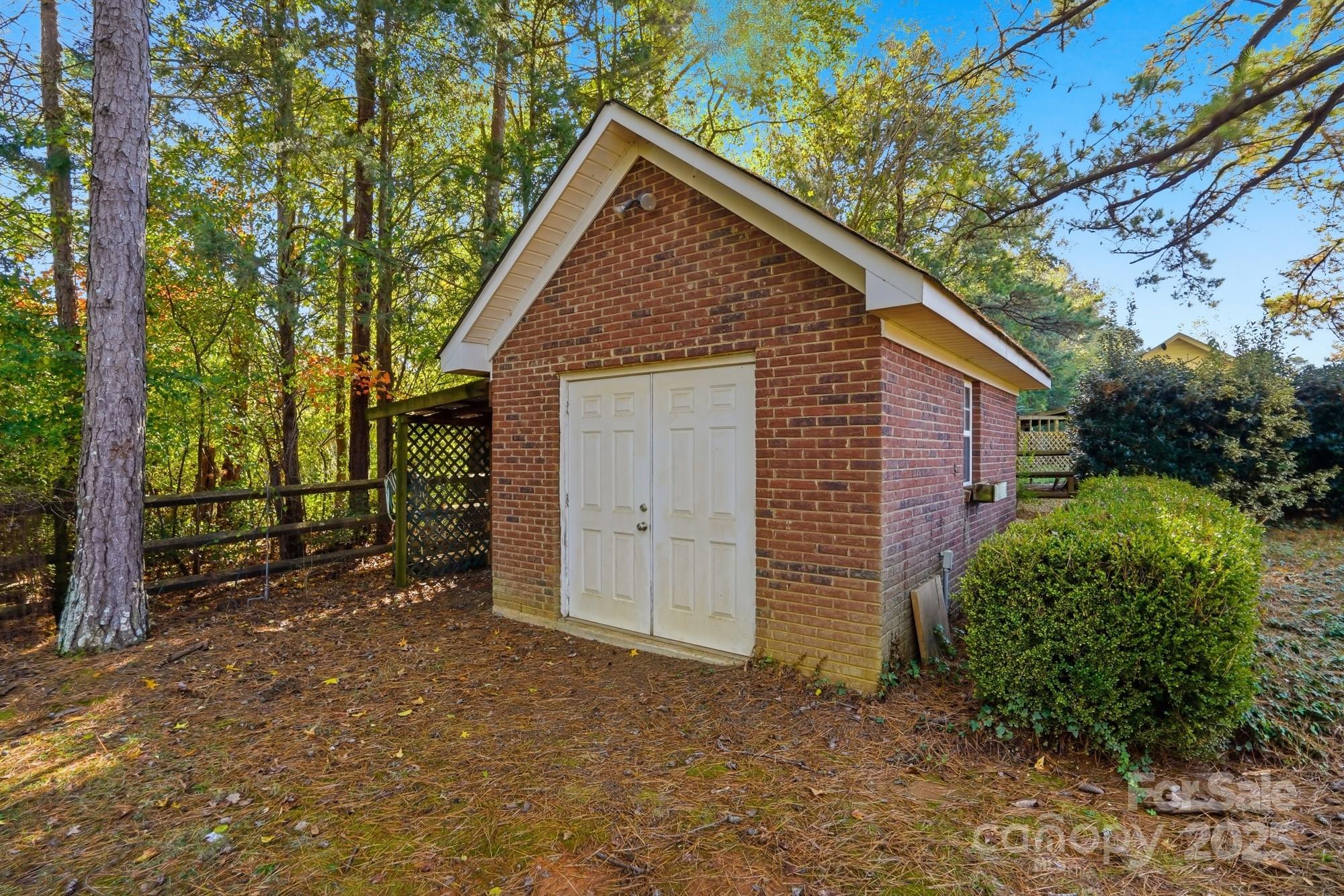 Meadowmere - Residential