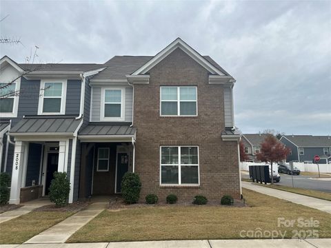 2004 Blewett Drive Charlotte NC 28269