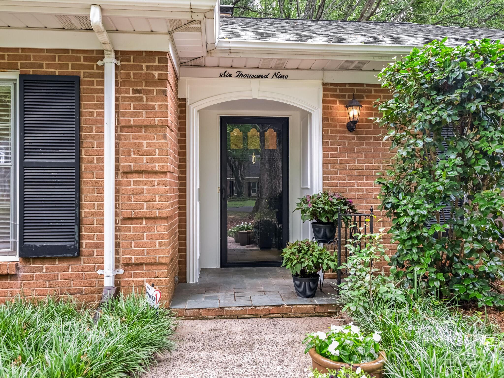 6009 Brace Road