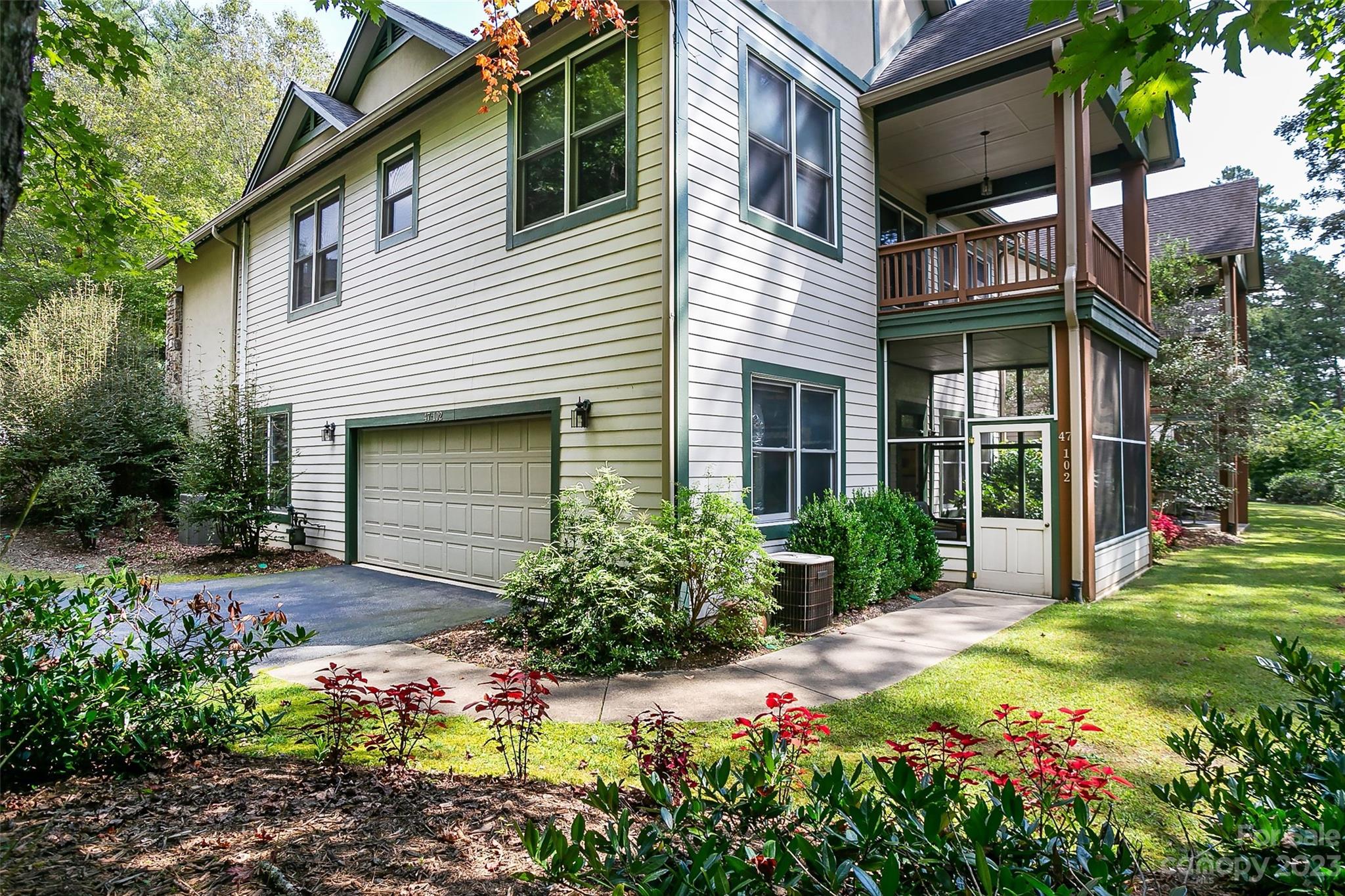 Straus Park - Residential