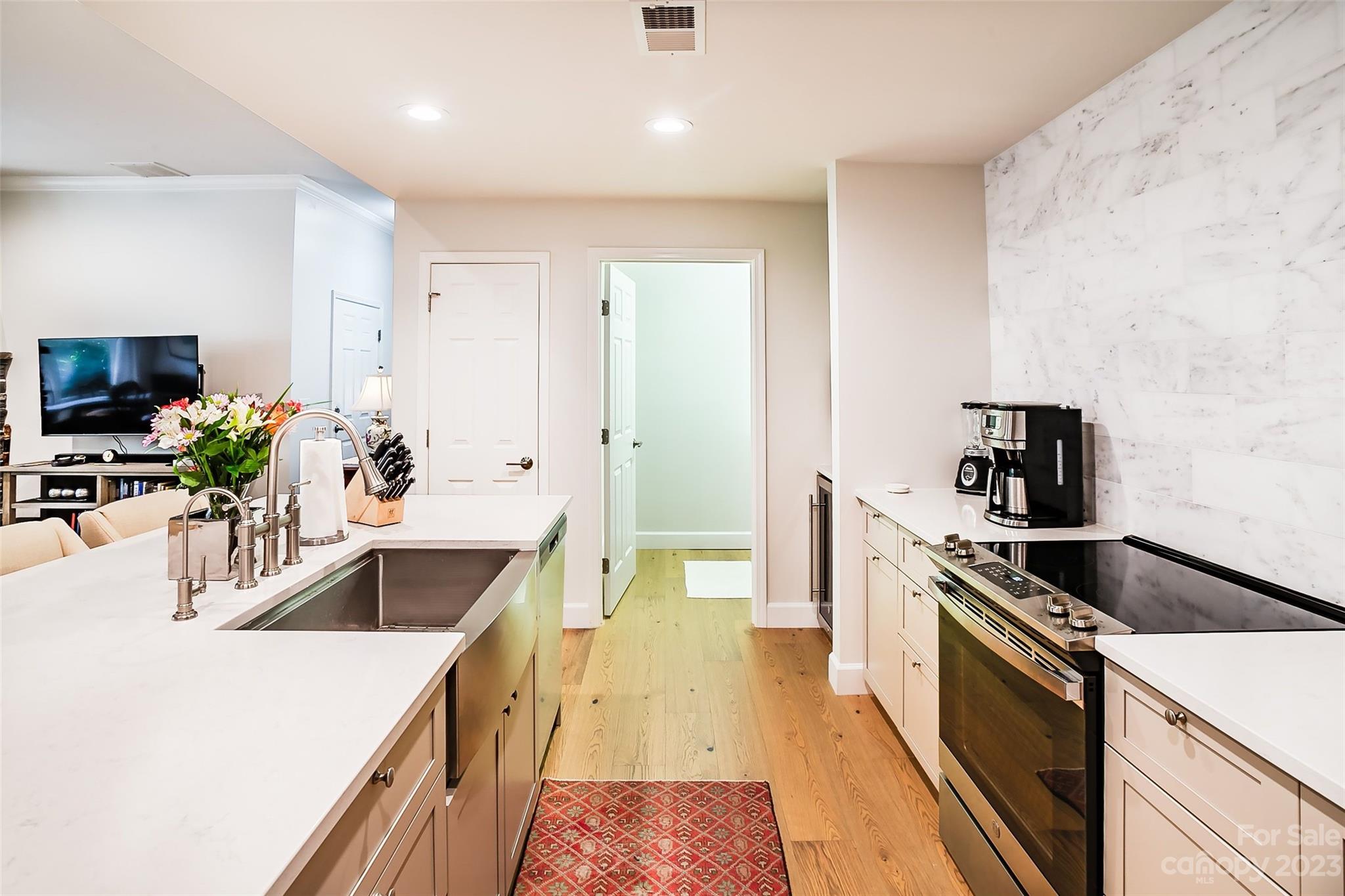 Straus Park - Residential