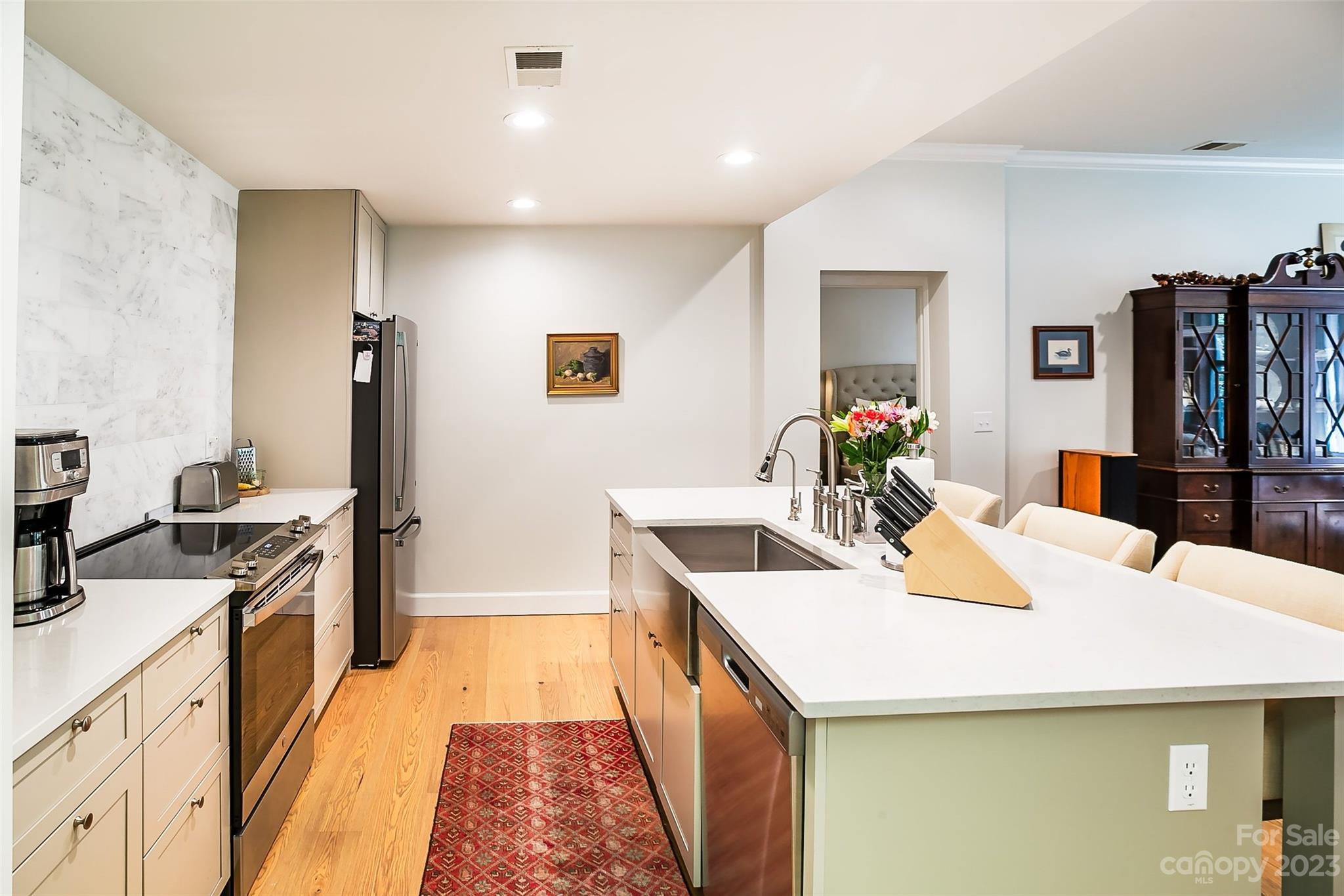 Straus Park - Residential