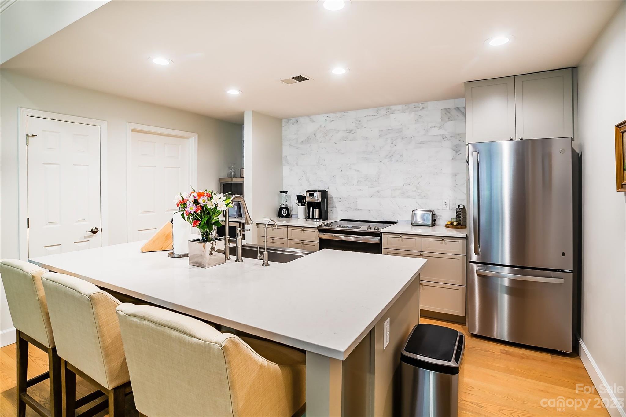 Straus Park - Residential