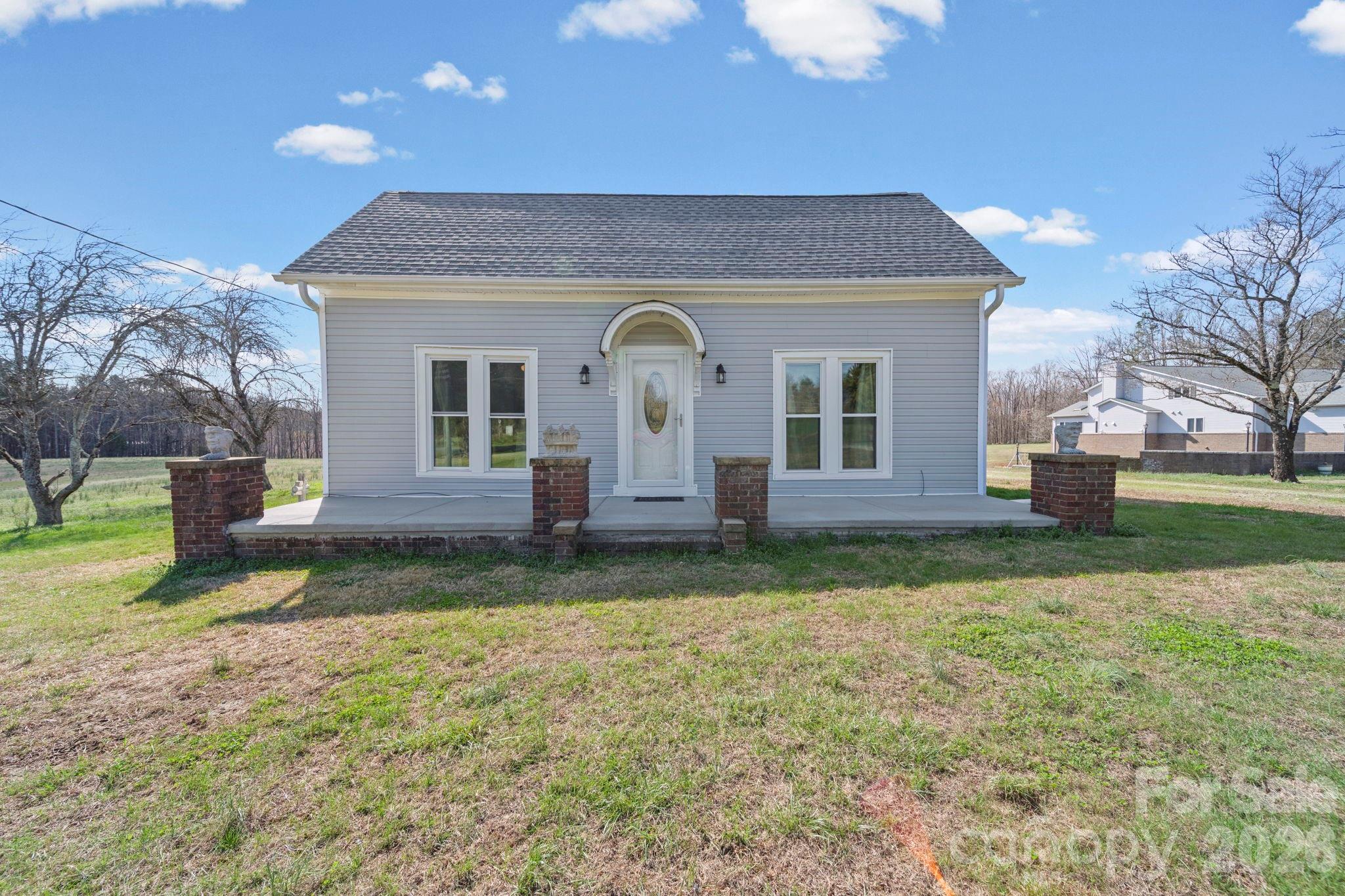 1833 Mountain Creek Road