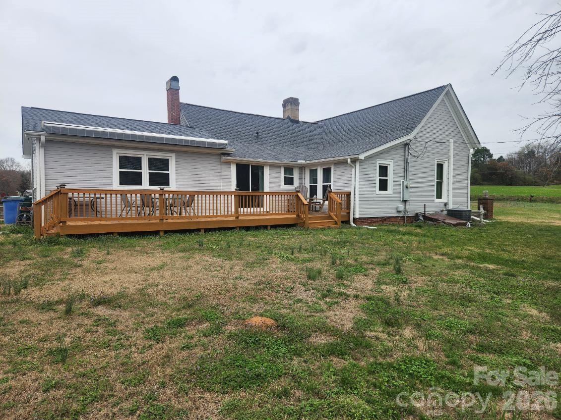 1833 Mountain Creek Road