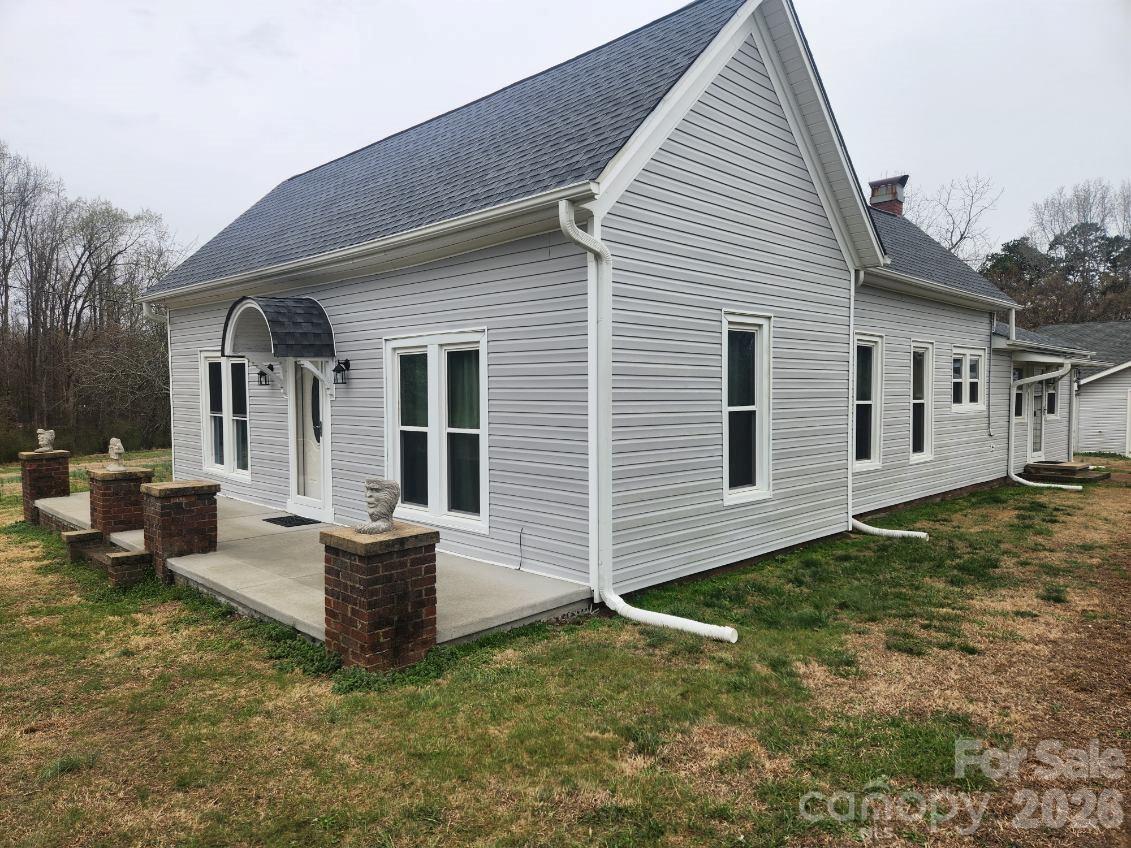 1833 Mountain Creek Road