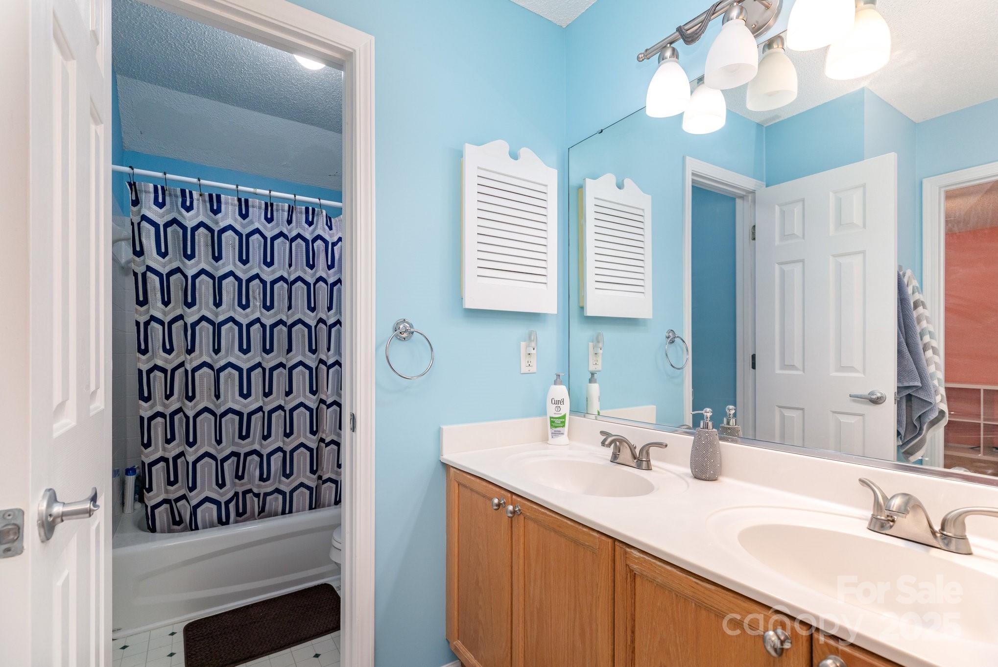 Thornblade Hills - Residential