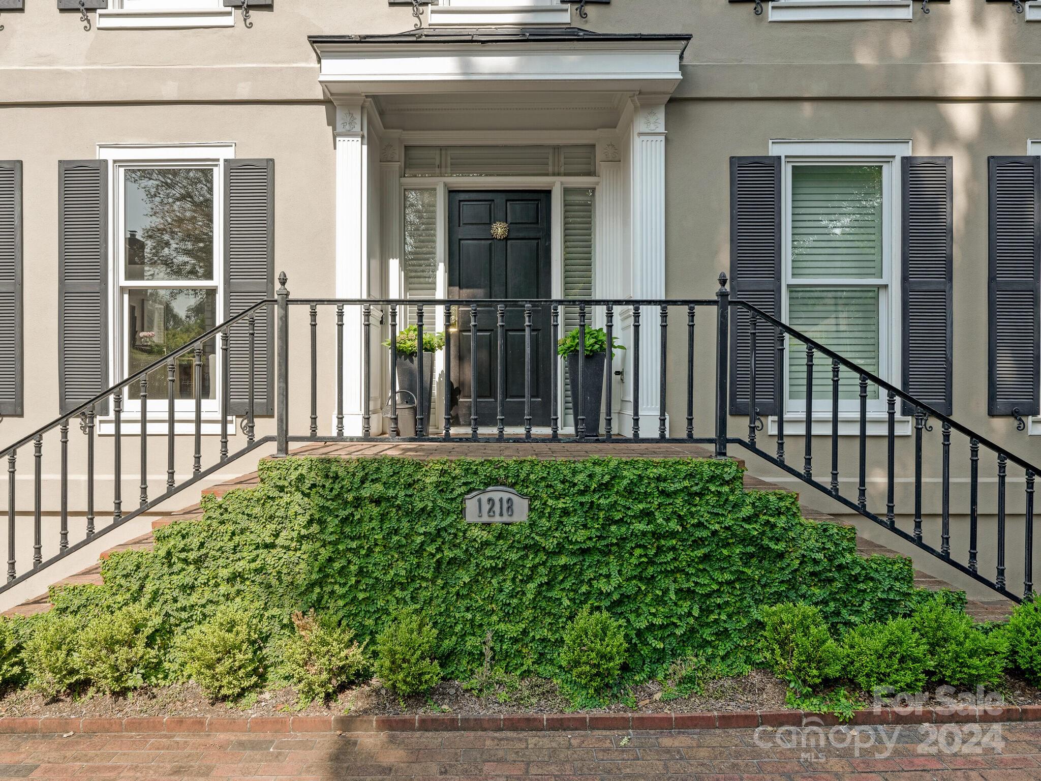 1218 Wareham Court