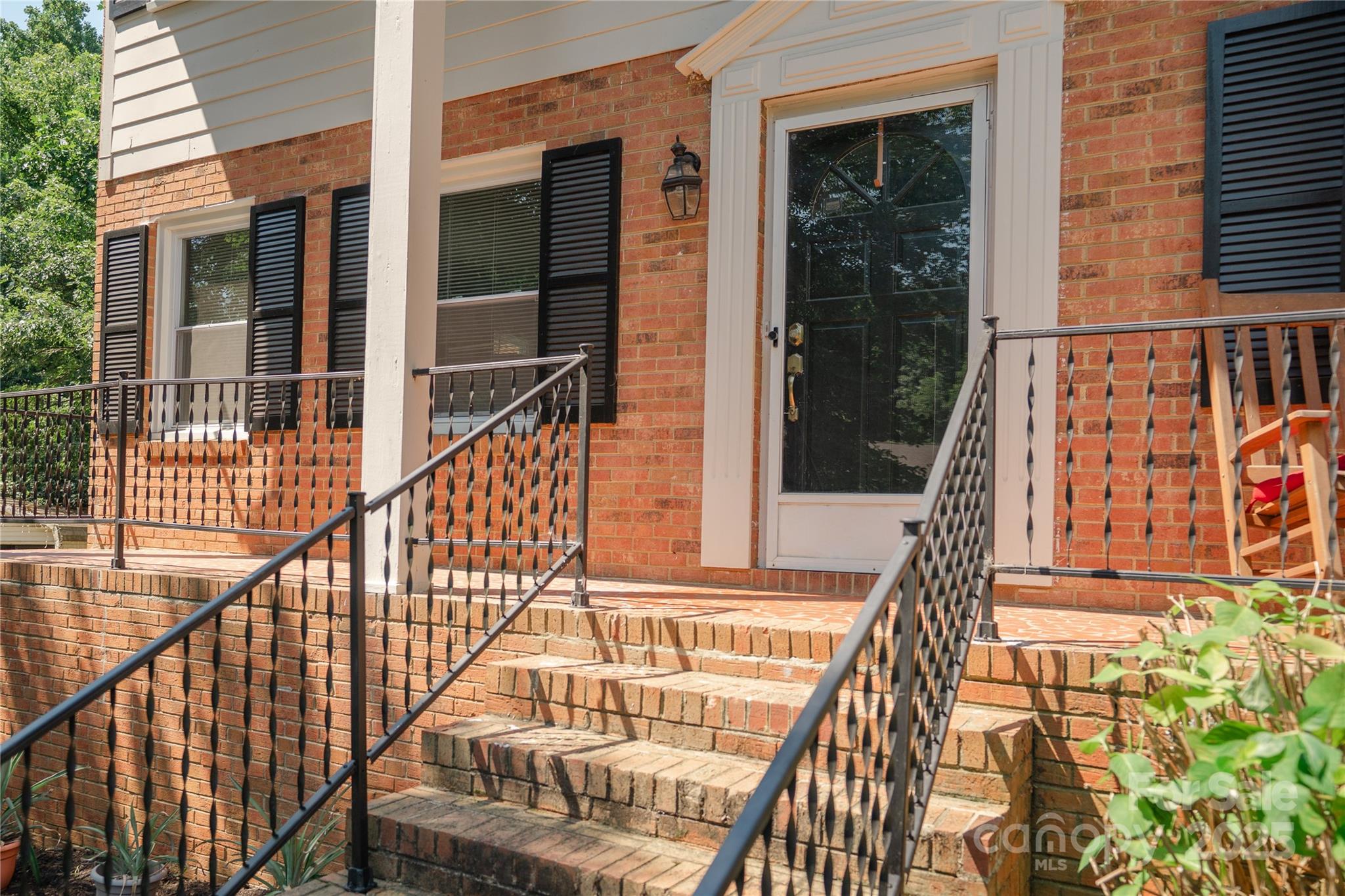 427 Willow Road