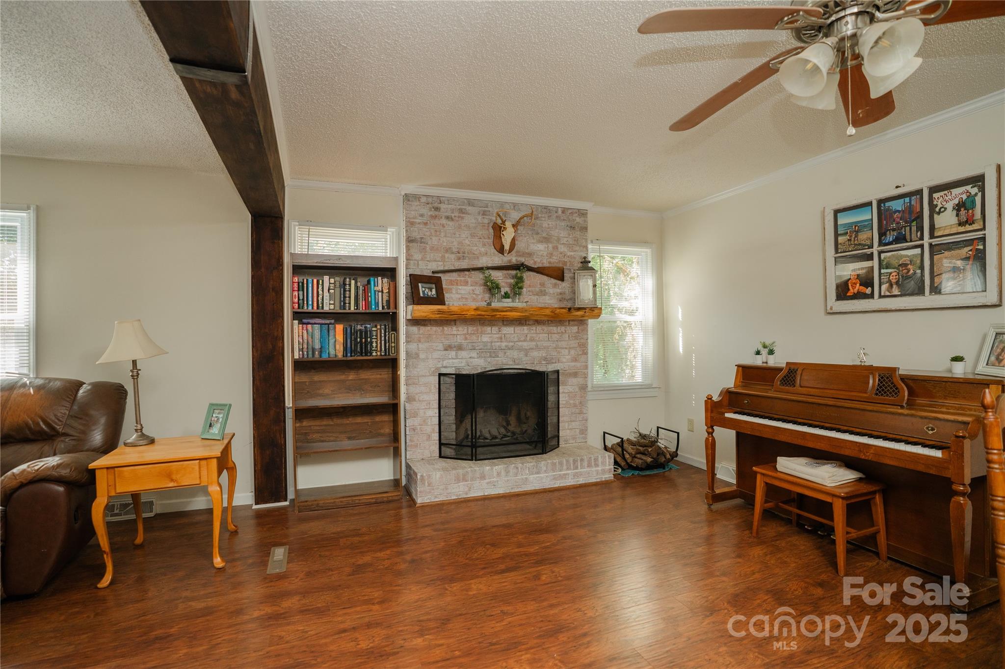 427 Willow Road