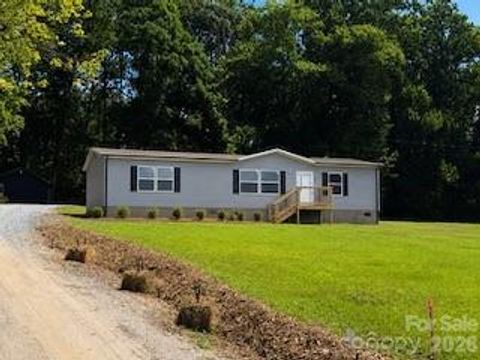 Photo of 135 Jack Taylor Road, Marion, NC 28752 (MLS # 4399296)