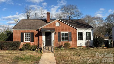 Photo of 1474 12th Street Drive NW, Hickory, NC 28601 (MLS # 4336967)