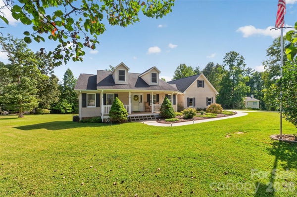 3105 HUNTERS RIDGE CT, MORGANTON, NC 28655 - Image 2be390affaee24b2c3ffebf2360b45a4/845860550