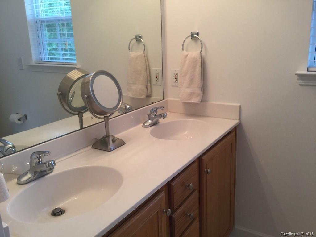 Brook Glen Crossing - Residential