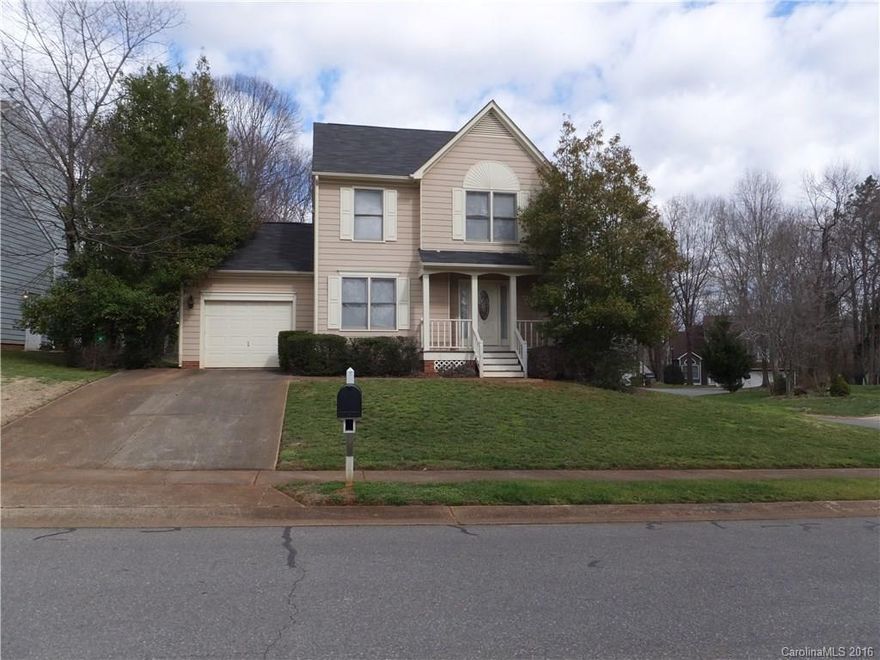 This home is located in just the right place for easy access to every major highway, shopping and restaurants. It features a large greatrm with gas log frplc, a kitchen with all appliances (washer/dryer remain too) D/R plus EIK overlooking the backyard, which features a deck for entertaining or just relaxing. Master suite has WI closet & deluxe bath w garden tub and separate shower, both upstairs baths have tile flooring. The sellers are including a home warranty-CAN CLOSE QUICKLY!