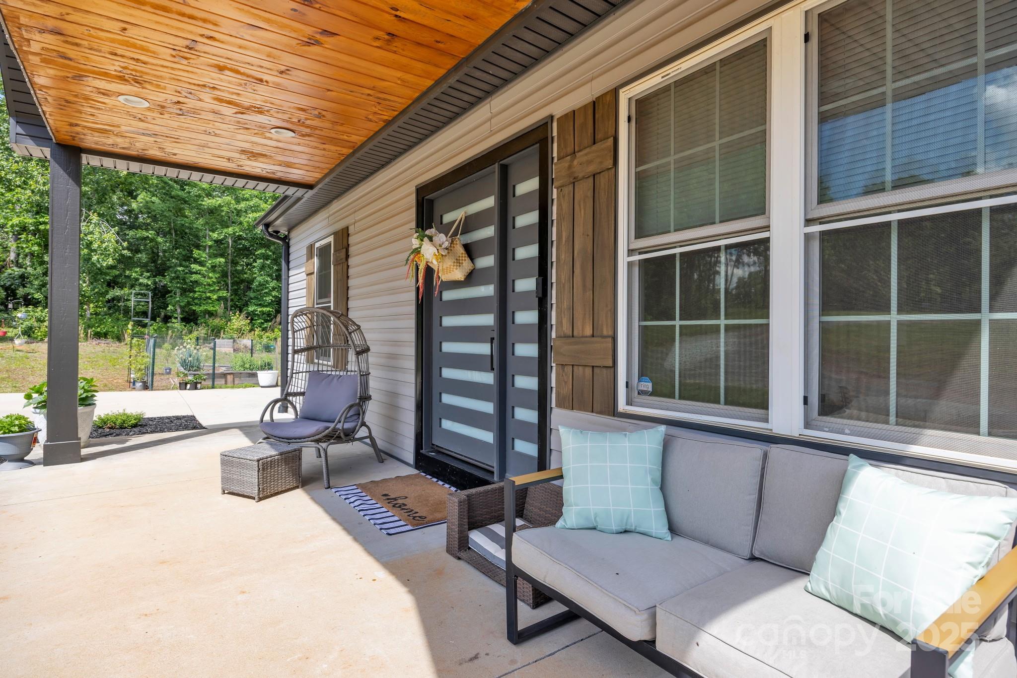 5262 McKenzie Trail