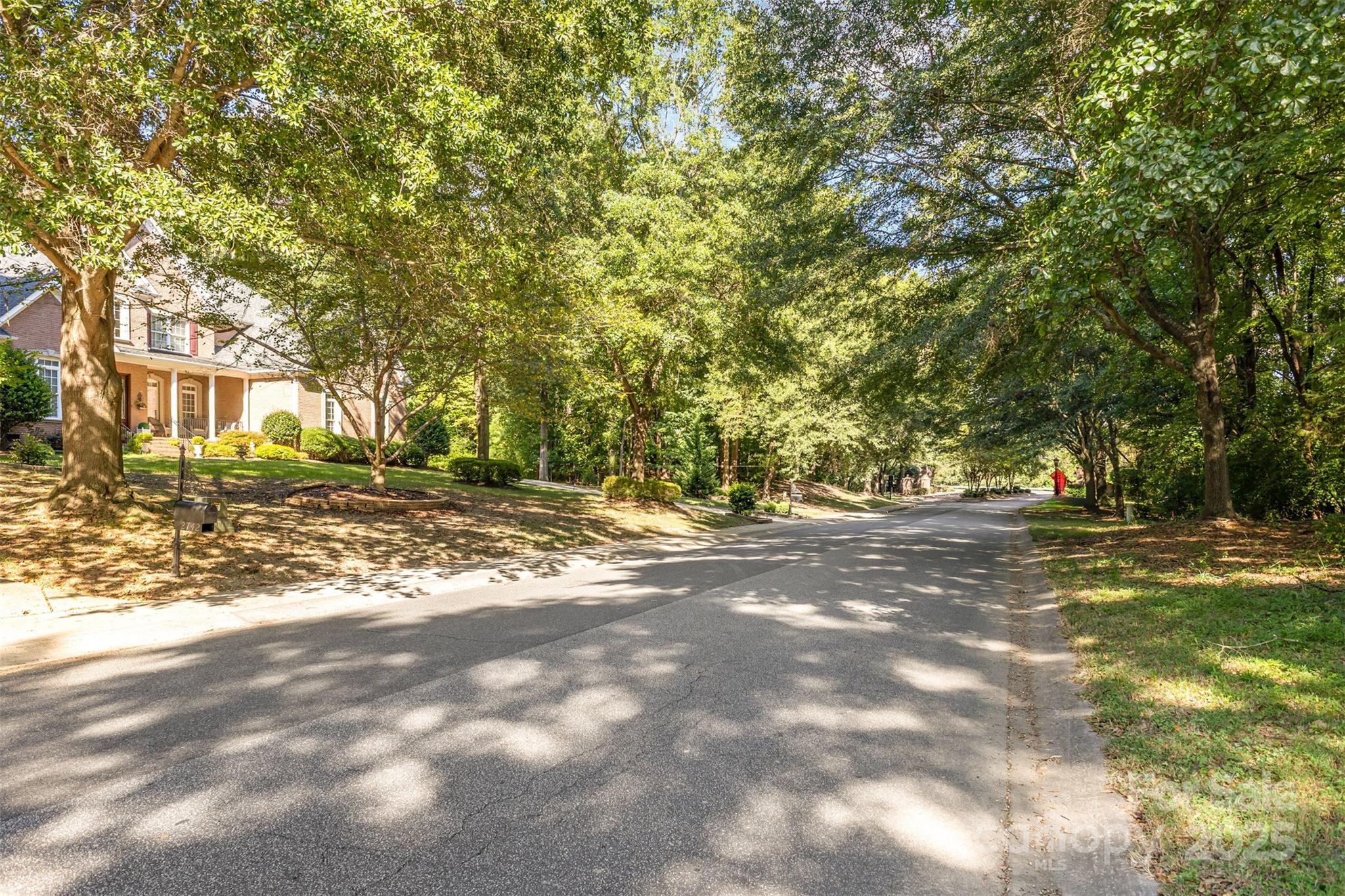 2733 Harlinsdale Drive