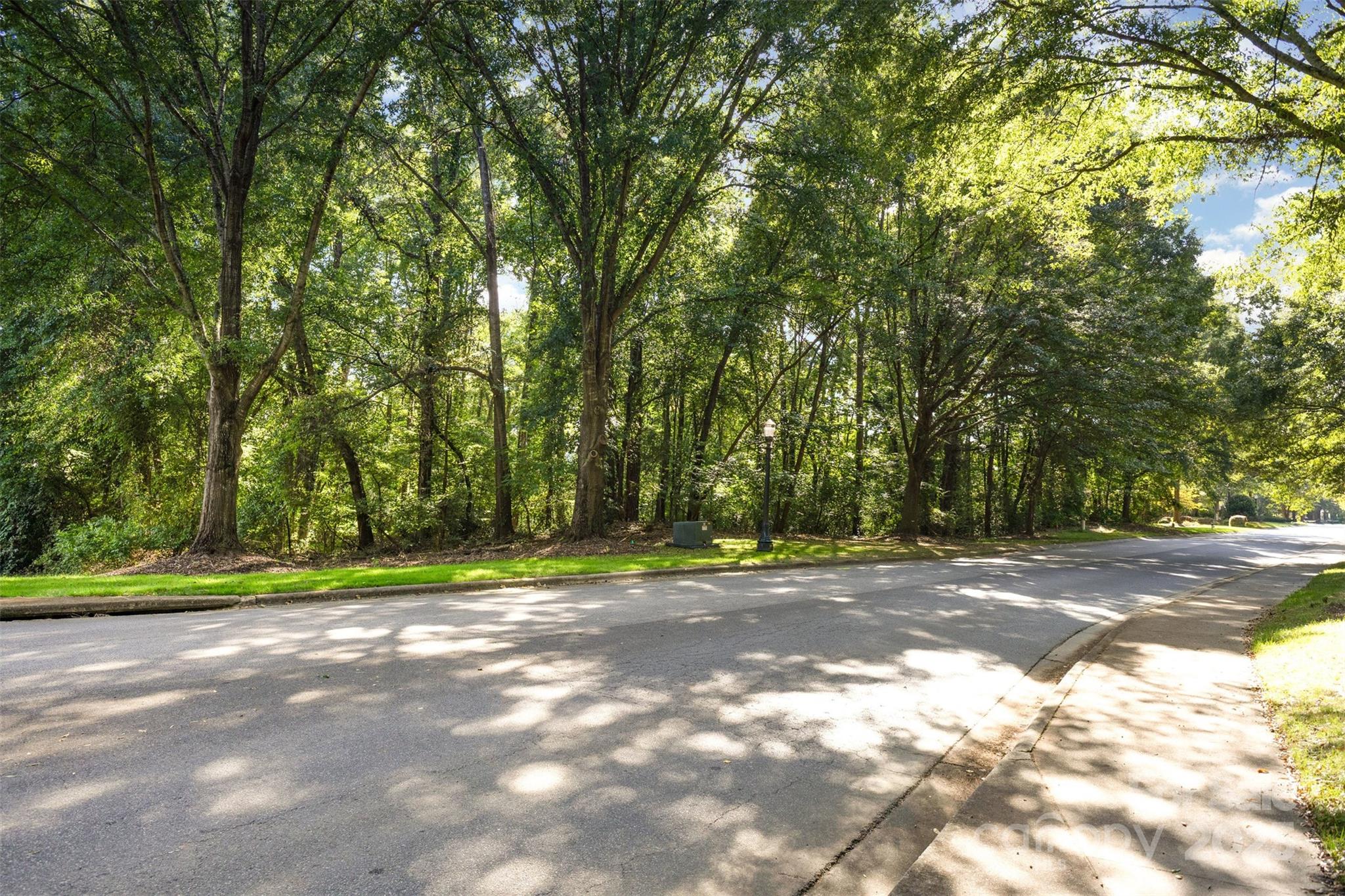 2733 Harlinsdale Drive