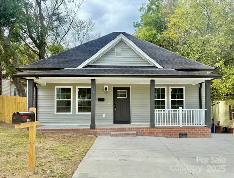 Photo of 106 N Market Street, Lancaster, SC 29720 (MLS # 4309751)