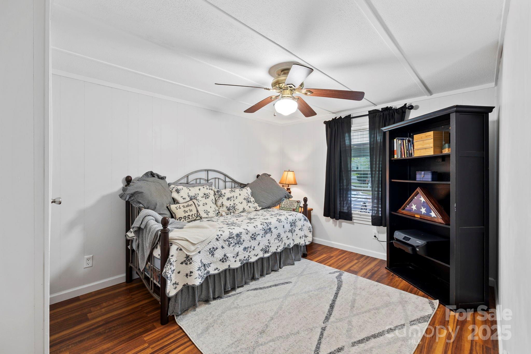 Mountain Shadows - Residential