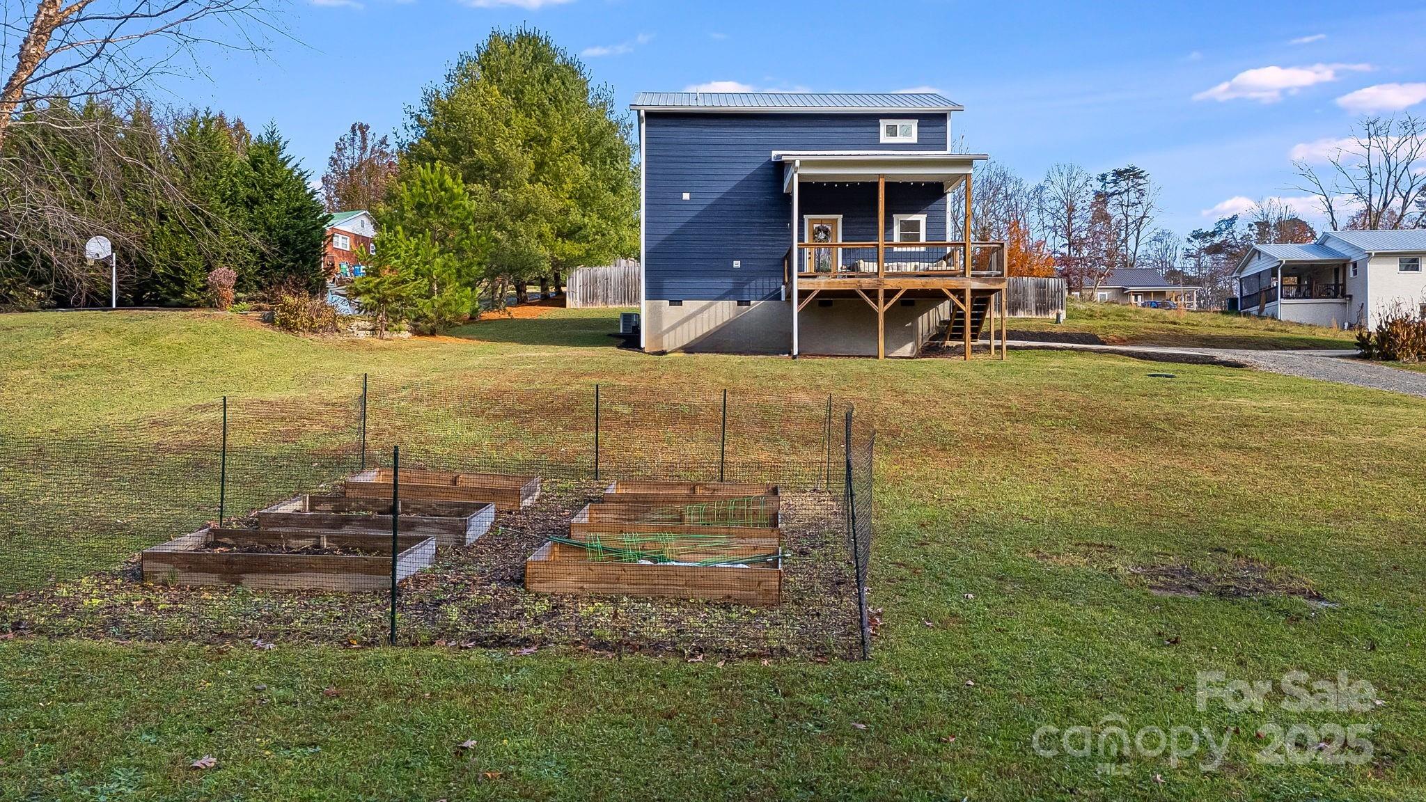 122 Mae Carver Drive