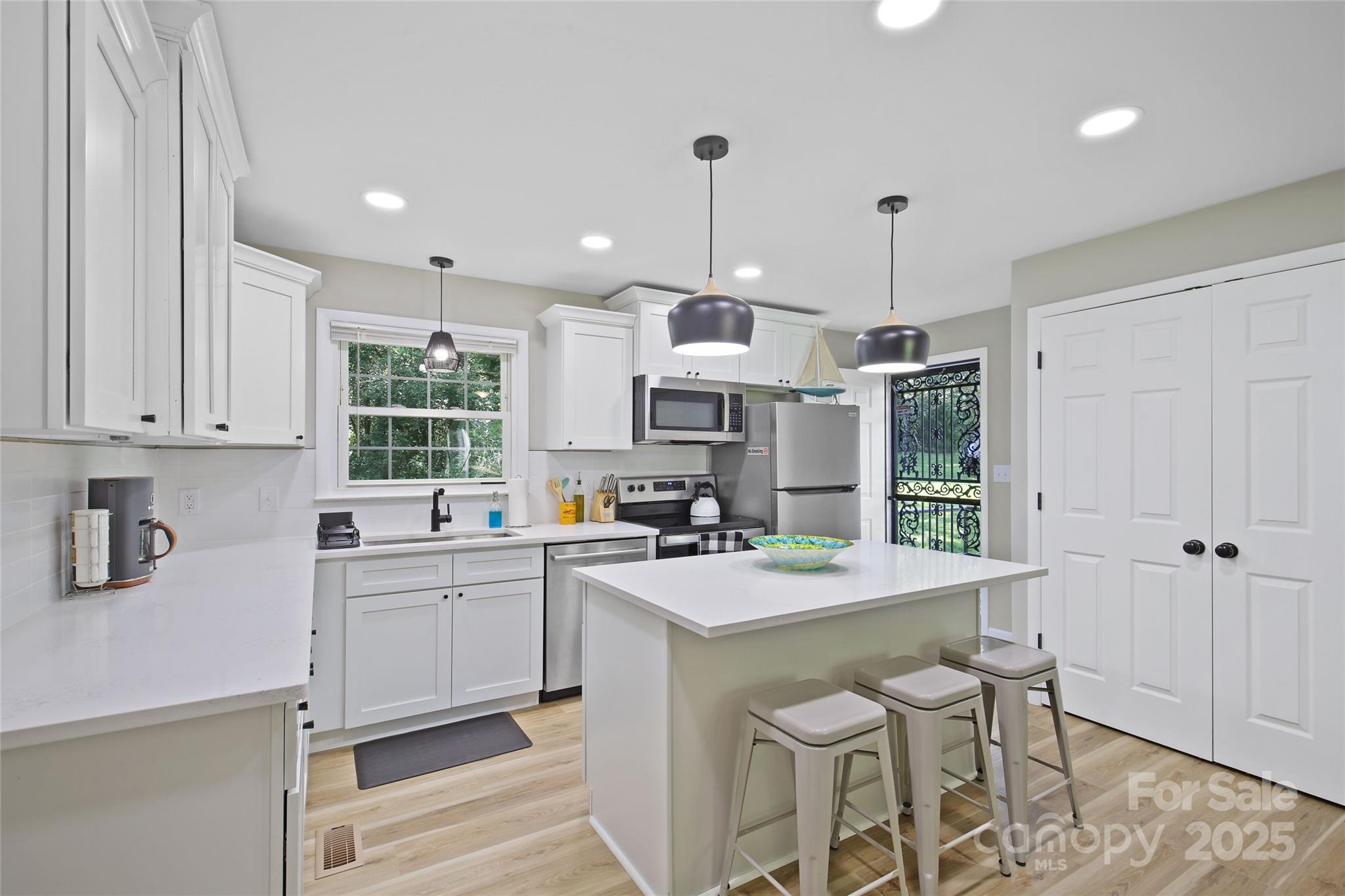 412 Capps Hill Mine Road