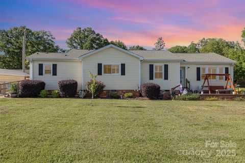 106 Rainbow Street SW Concord NC 28025