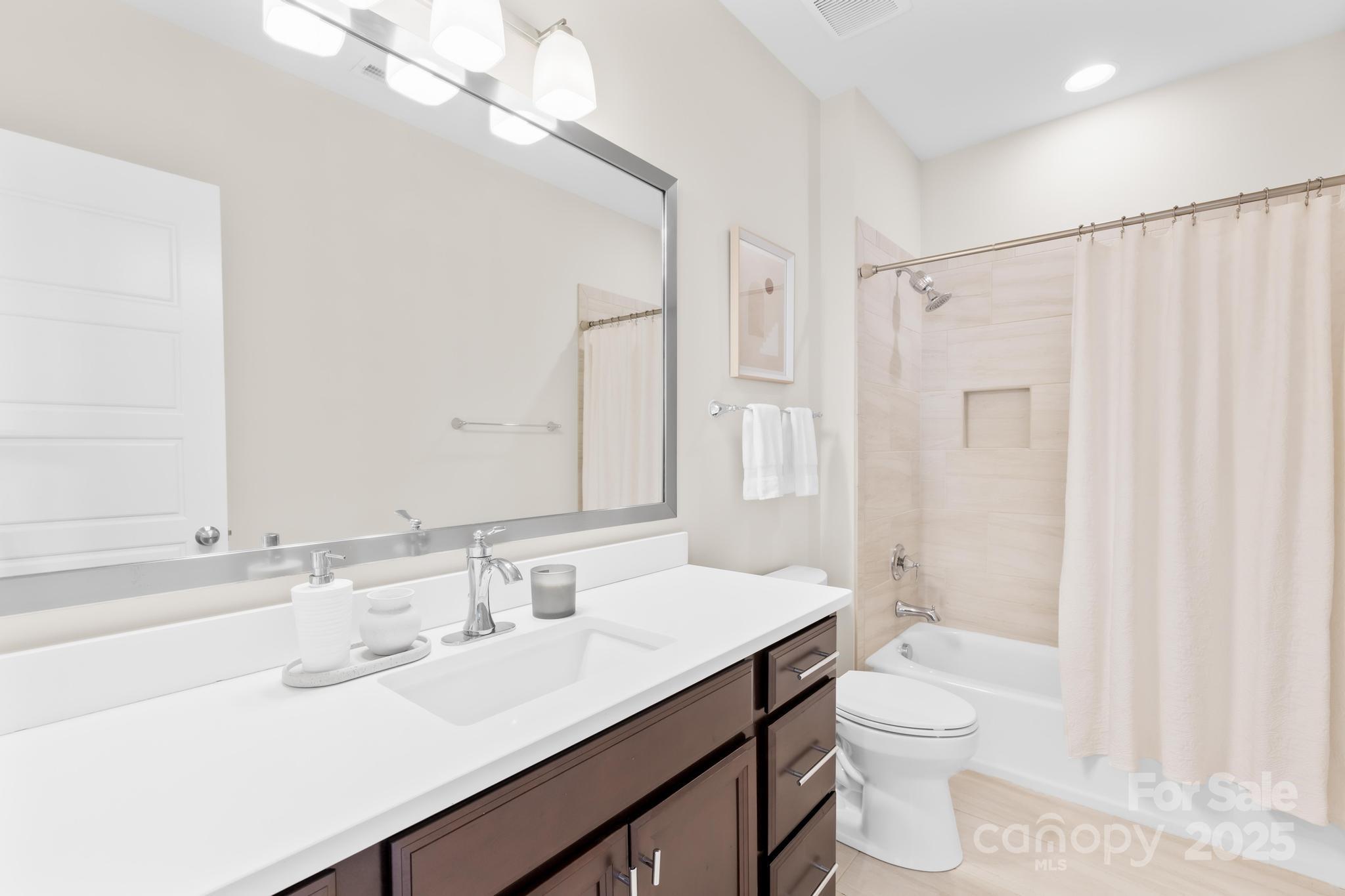 Riverwalk - Residential