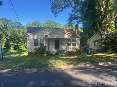 Photo of 831 Jackson Street, Gastonia, NC 28052 (MLS # 4379164)