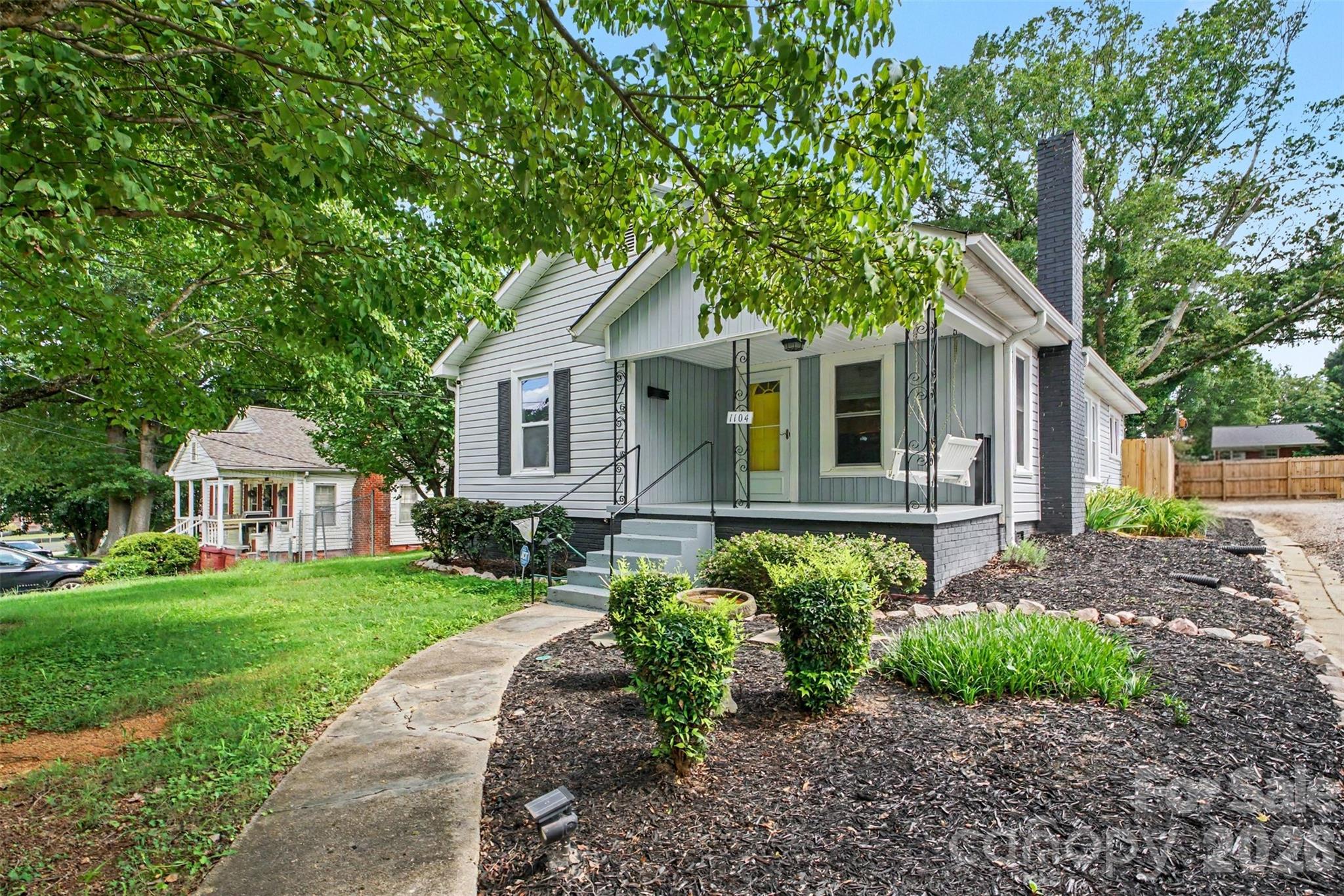1104 Venus Street