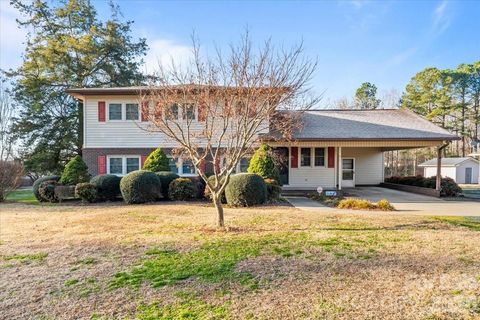 372 Holly Hills Drive Troy NC 27371
