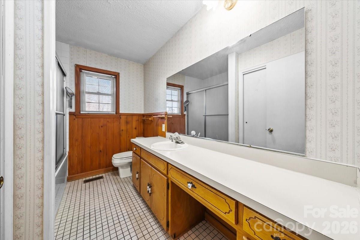 Holly Hills - Residential