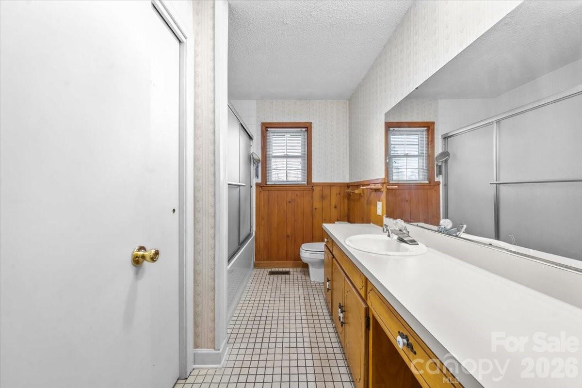 Holly Hills - Residential