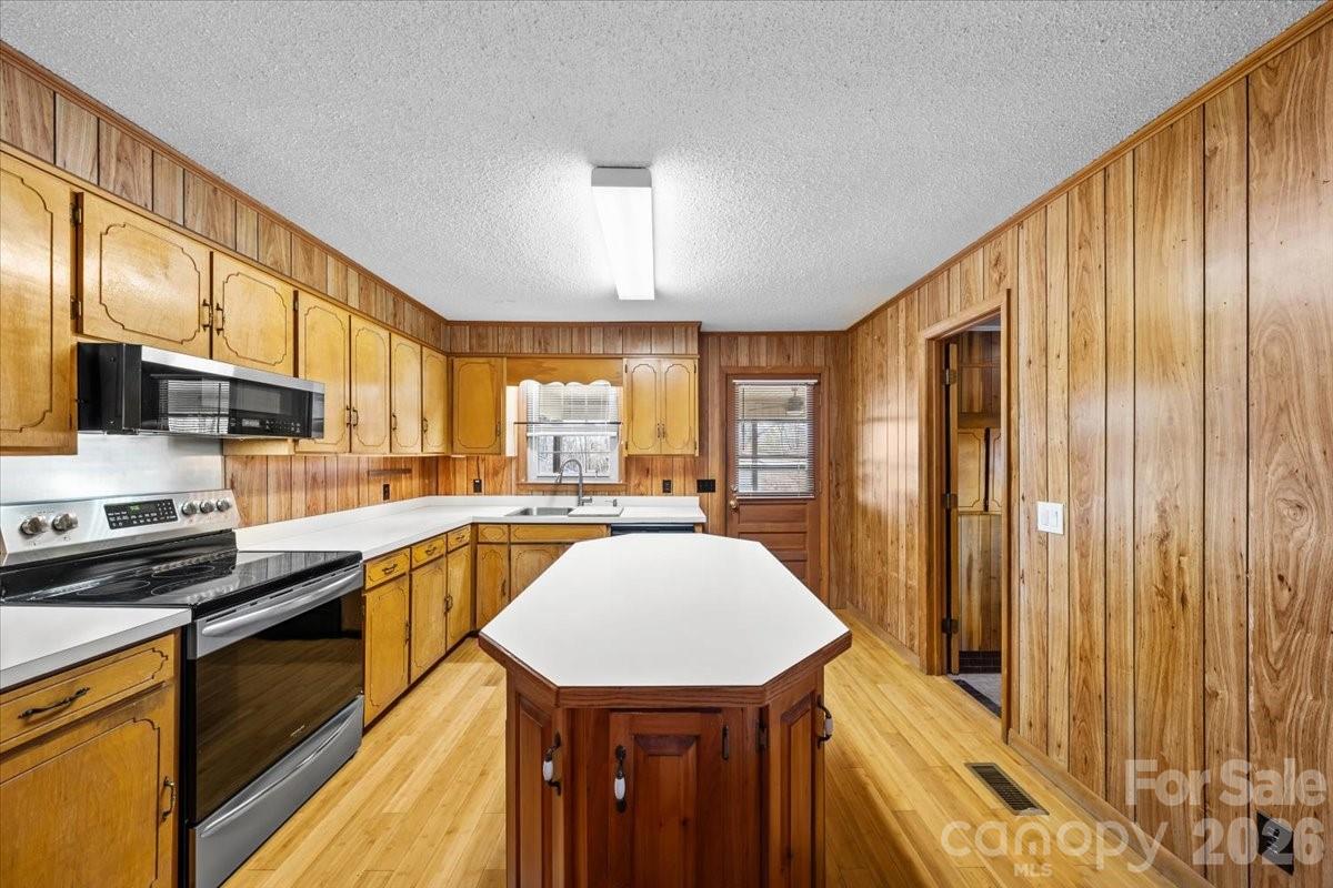 Holly Hills - Residential